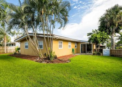 Siding-Installation-Lee-County-Fort-Myers-Beach-Before